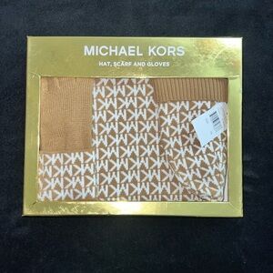 MICHAEL KORS Dark Camel Cream 3-Piece Set, Knit Scarf, Hat & Gloves - NWT